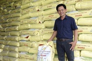 Người thợ hồ nghèo thành tỷ phú lúa giống, kiếm 5 tỷ đồng mỗi năm