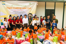 Cỏ Mềm: 7 năm, xây 8 ngôi trường cho học sinh vùng cao