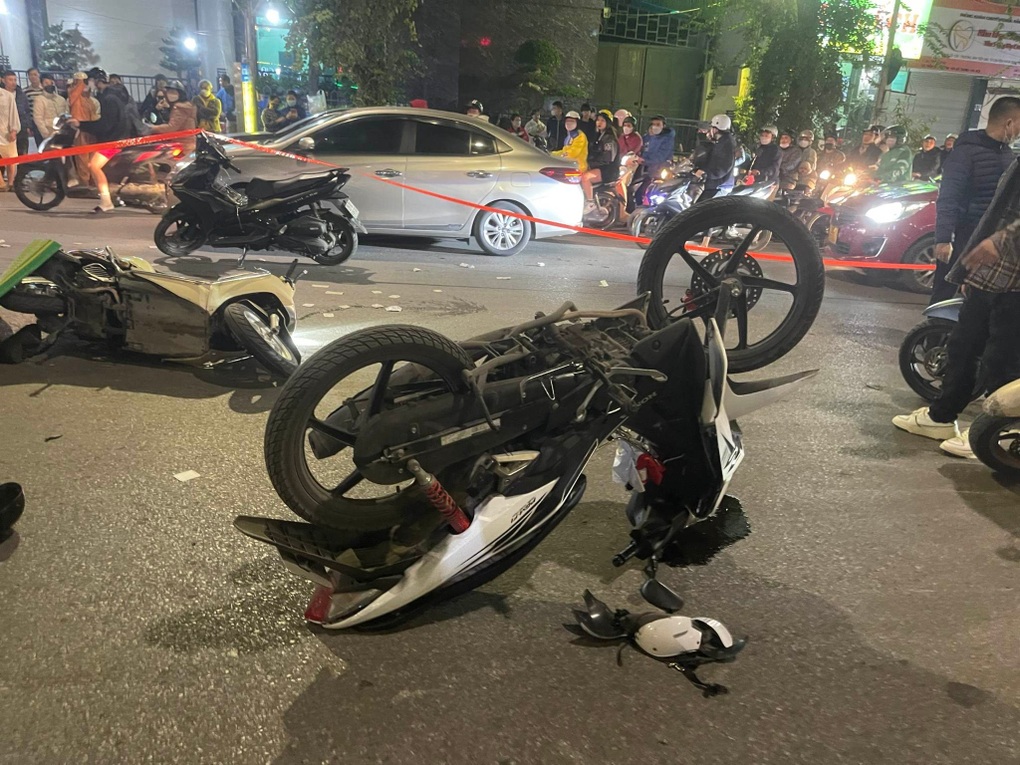 Tai nạn trên phố Hà Nội, một người tử vong, một người biến mất - 2 Tai nạn trên phố Hà Nội, một người tử vong, một người biến mất - 2