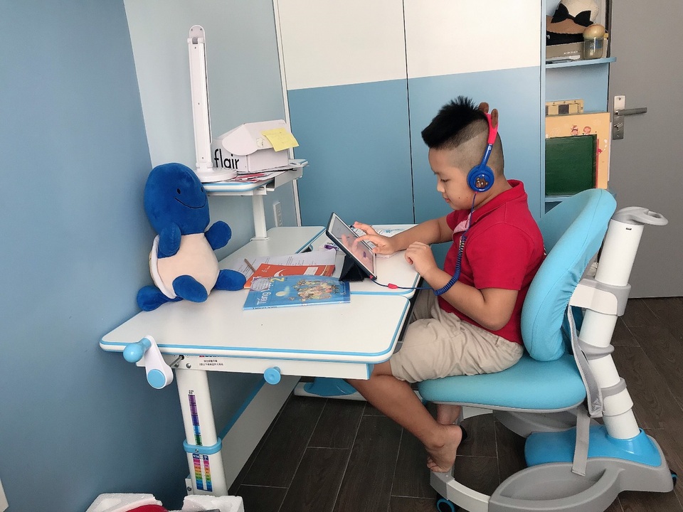 Thăm lớp học trực tuyến vui nhộn của thầy trò Royal School - 2 Thăm lớp học trực tuyến vui nhộn của thầy trò Royal School - 2