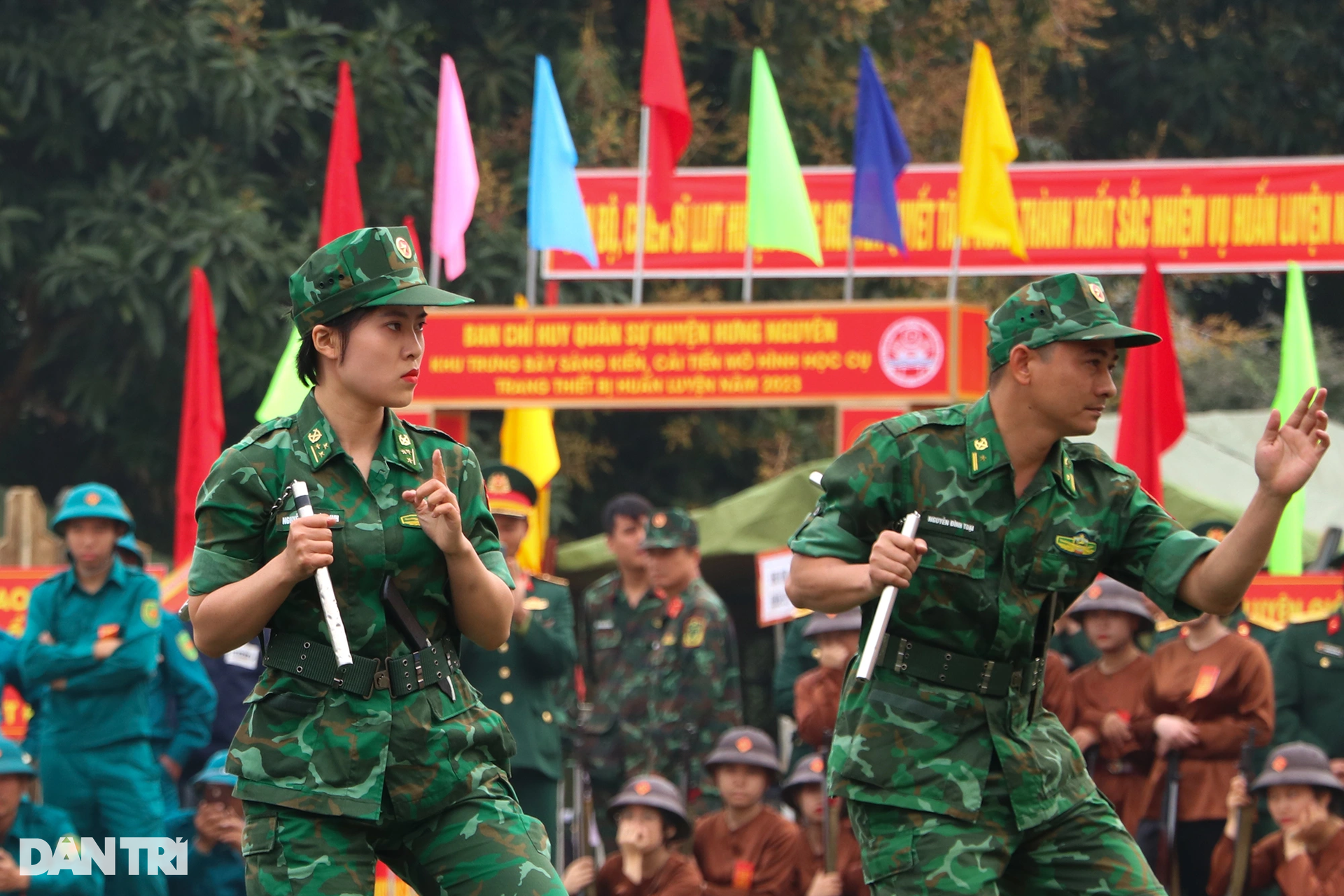 Nữ trinh sát biên phòng tay không bắt đối tượng buôn bán ma túy - 4 Nữ trinh sát biên phòng tay không bắt đối tượng buôn bán ma túy - 4
