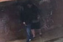 3 lần bất đắc dĩ nhìn thiên hạ "mây mưa" từ cửa sổ phòng khách