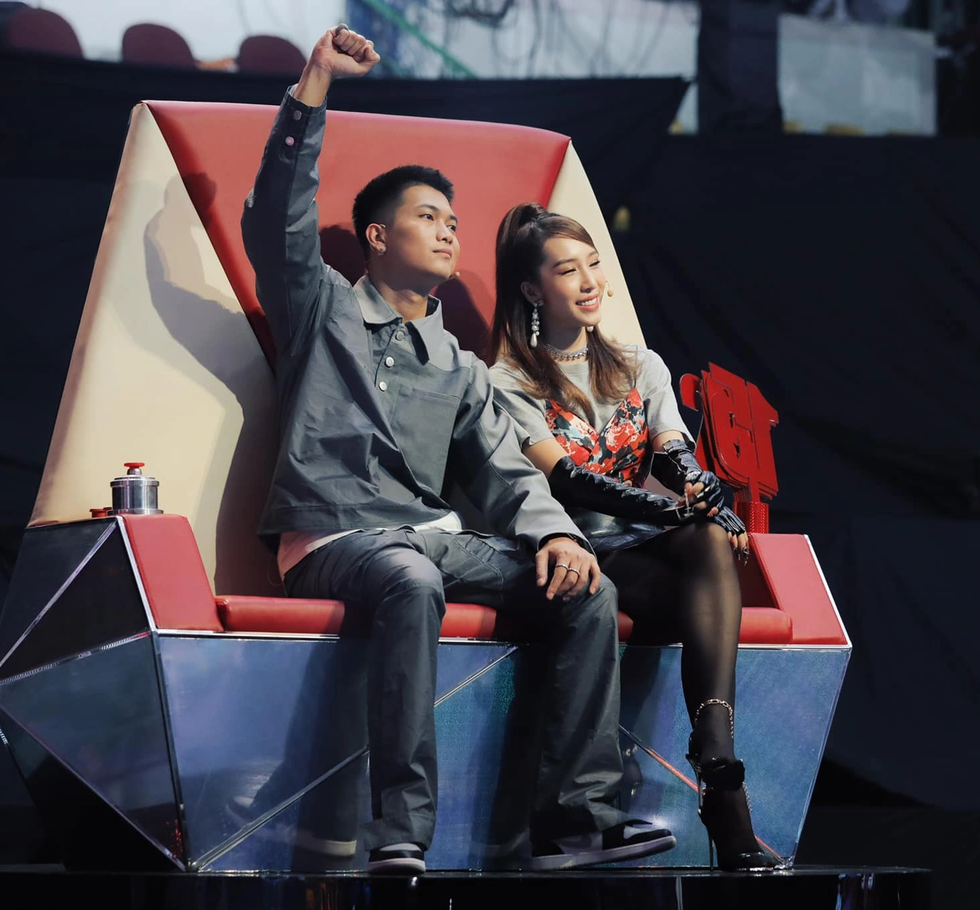 Emily - rapper BigDaddy: Chồng giỏi chăm con, hay tìm cách khen vợ - 12 Emily - rapper BigDaddy: Chồng giỏi chăm con, hay tìm cách khen vợ - 12