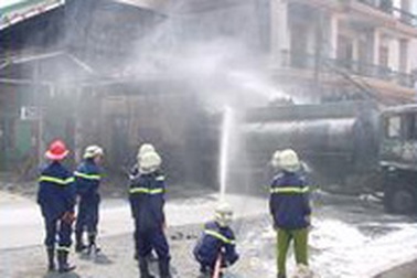 Hoả hoạn thiêu trụi trạm xăng