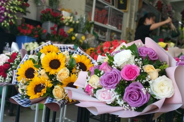 Đà Nẵng: Hoa tươi, socola "ế chỏng chơ” vì dịch virus corona