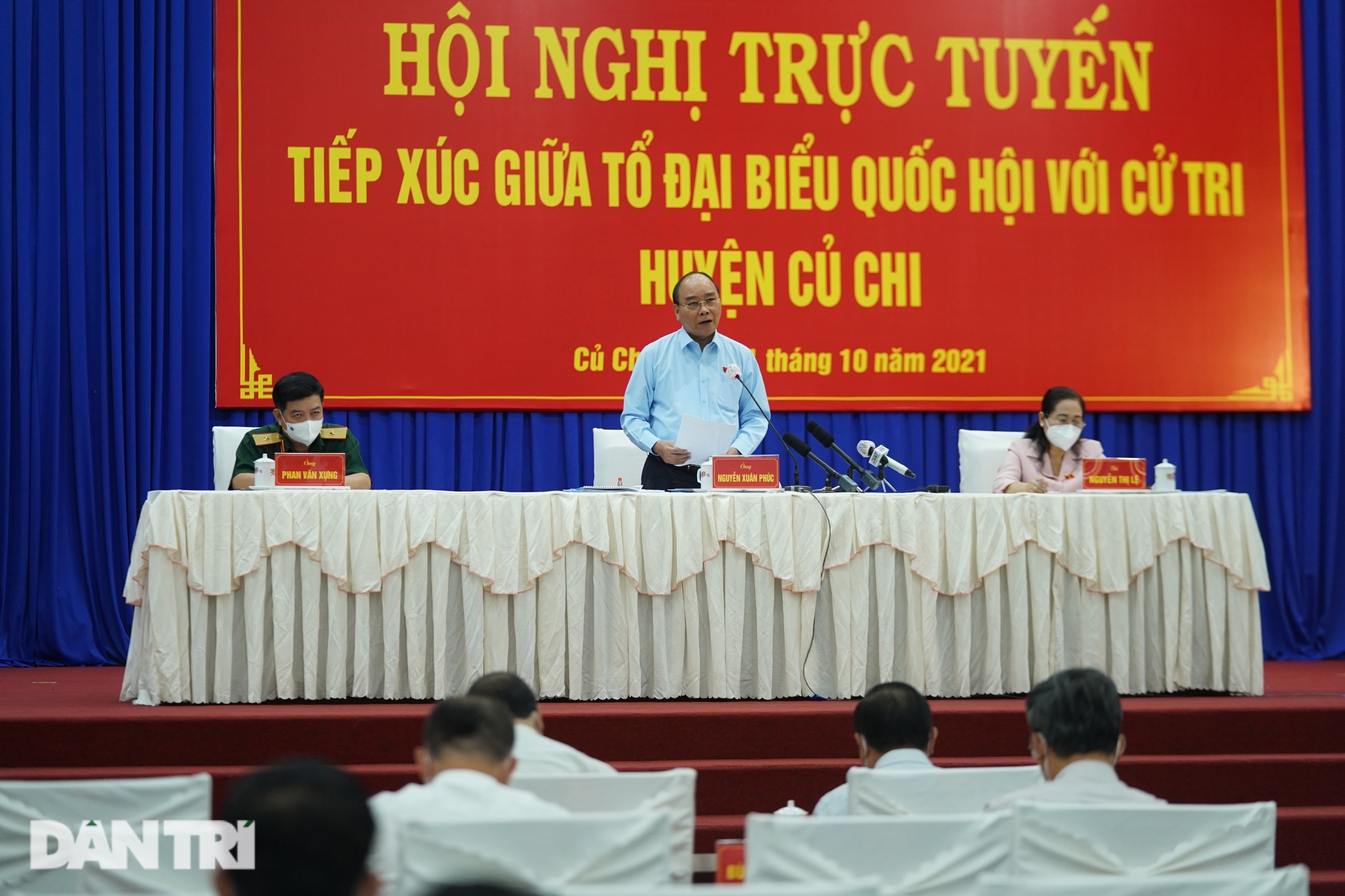 Chủ tịch nước: Nhiệm vụ quan trọng của TPHCM là níu chân người lao động - 1 Chủ tịch nước: Nhiệm vụ quan trọng của TPHCM là níu chân người lao động - 1