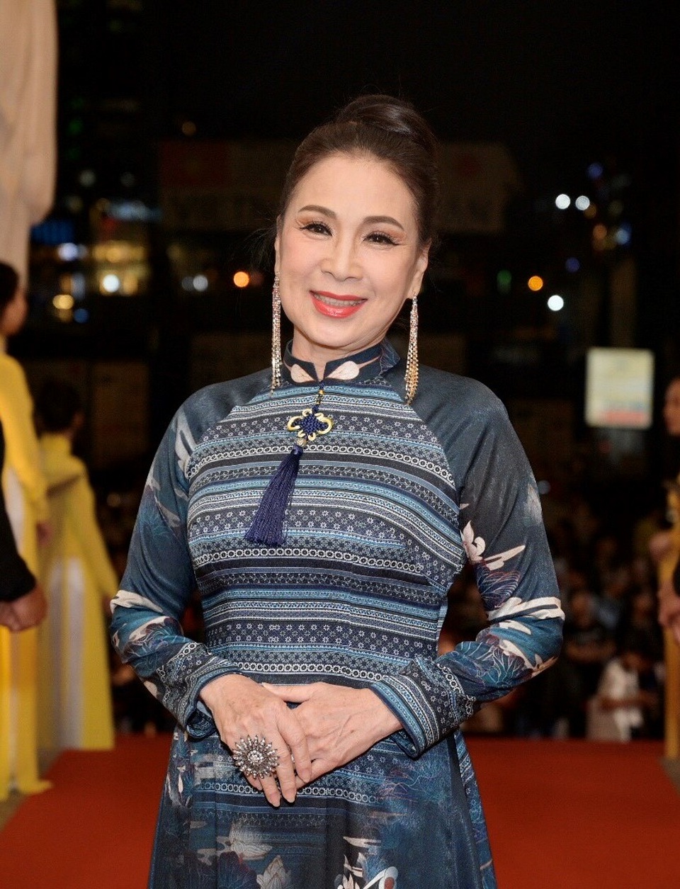 Chi Bảo sánh đôi cùng bạn gái Thùy Chang trên thảm đỏ sau ồn ào vợ mới - vợ cũ - 3 Chi Bảo sánh đôi cùng bạn gái Thùy Chang trên thảm đỏ sau ồn ào vợ mới - vợ cũ - 3