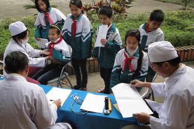 Vì sao tăng mức đóng BHYT của học sinh - sinh viên?