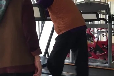 Video cụ bà 84 tuổi ở Vĩnh Phúc chăm chỉ tập Gym gây “sốt” mạng