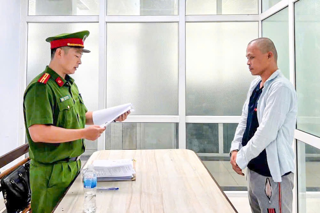 Tài xế taxi dương tính 3 loại ma túy gây tai nạn liên hoàn - 1 Tài xế taxi dương tính 3 loại ma túy gây tai nạn liên hoàn - 1