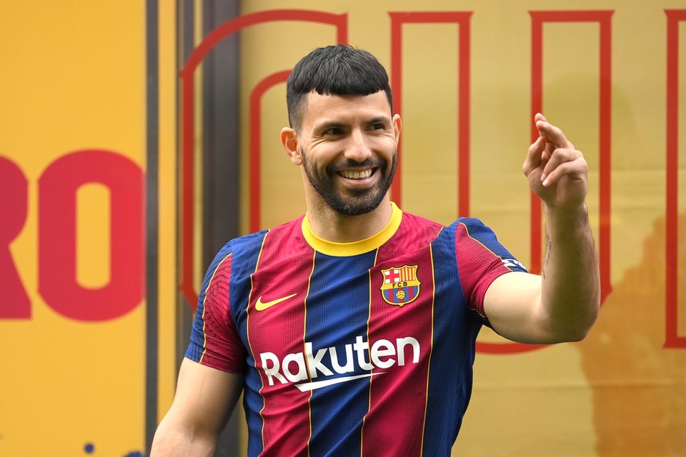 Barcelona chính thức công bố tân binh thứ hai - 2 Barcelona chính thức công bố tân binh thứ hai - 2