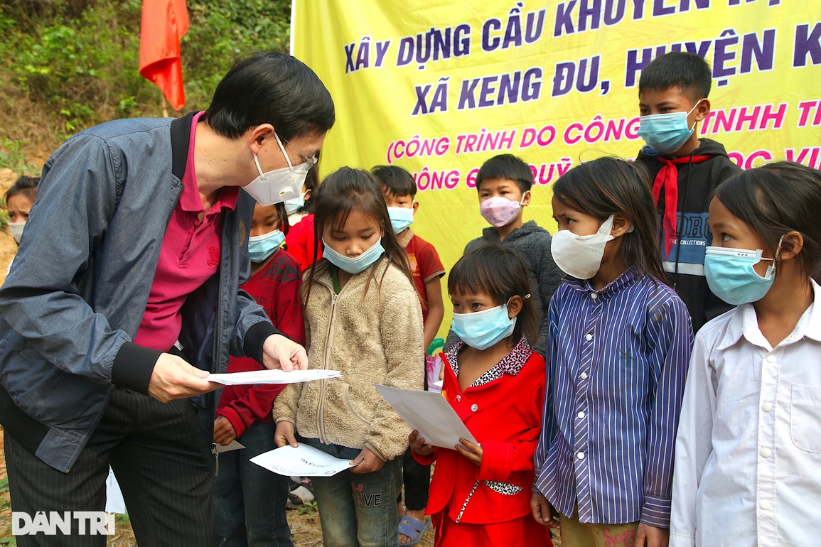 Khởi công xây dựng cầu Khuyến học và Dân trí nơi biên giới Việt - Lào - 3 Khởi công xây dựng cầu Khuyến học và Dân trí nơi biên giới Việt - Lào - 3