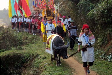 Linh thiêng Lễ hội Chín Mường