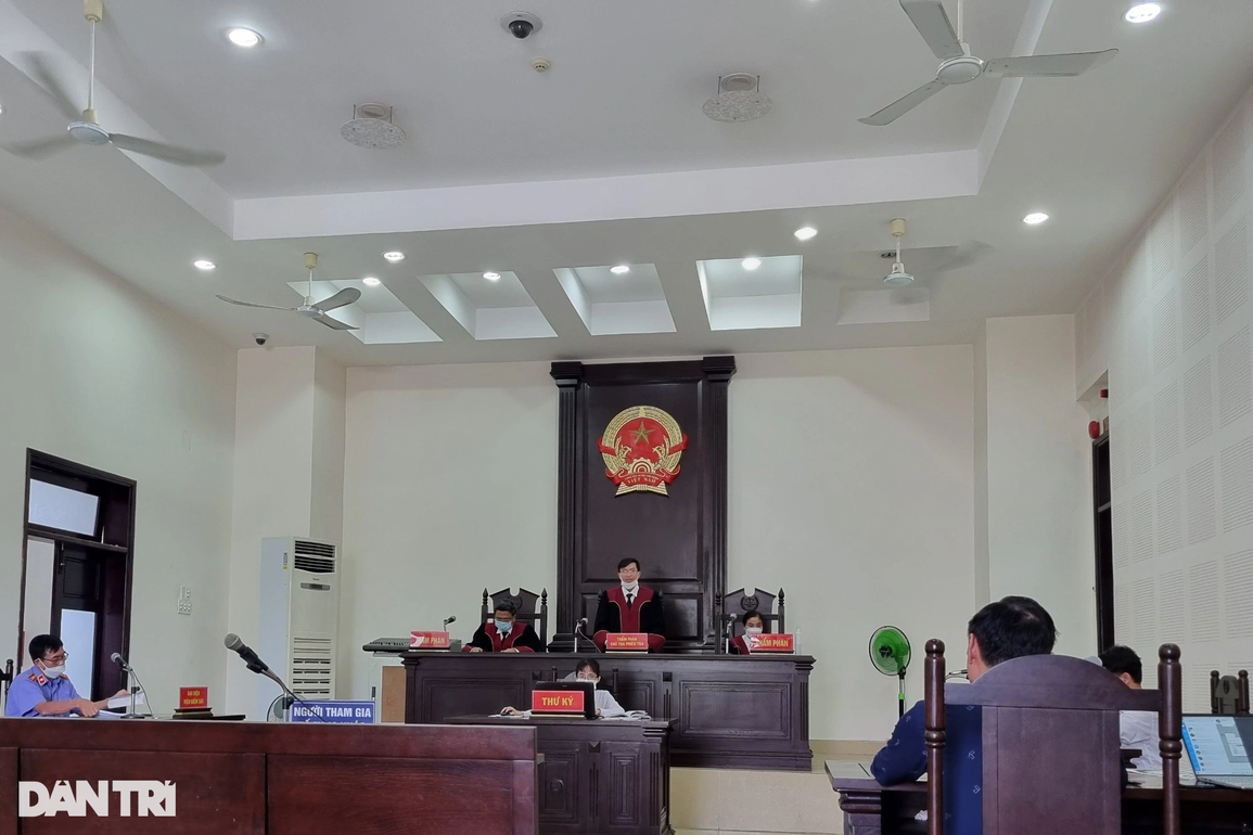 Vụ giám đốc tự tử tại tòa: Hoãn xử vì nguyên đơn vắng mặt - 1 Vụ giám đốc tự tử tại tòa: Hoãn xử vì nguyên đơn vắng mặt - 1