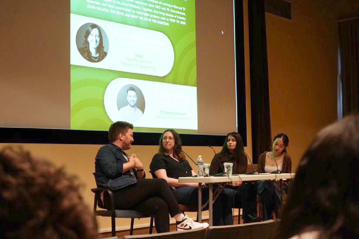 ນັກສຶກສາຍິງຫວຽດນາມ ມີຄວາມມັກໃນເລື່ອງການສາຍຮູບເງົາ ພົບກັບດາລາ Hollywood ຫຼາຍຄັ້ງ - 3 Đam mê điện ảnh của nữ sinh Việt nhiều lần chạm trán sao Hollywood - 3