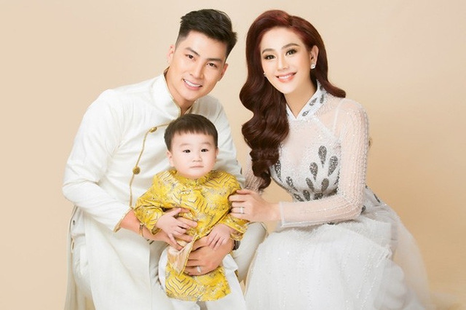Báo động sức khoẻ sao Việt trước Tết: dàn mỹ nhân liên tục ngất xỉu - 8 Báo động sức khoẻ sao Việt trước Tết: dàn mỹ nhân liên tục ngất xỉu - 8