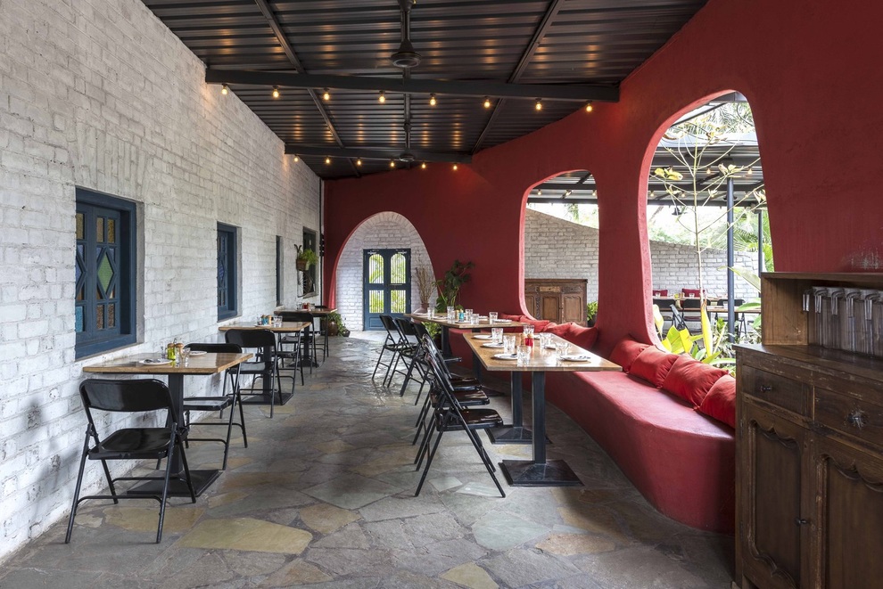 Quán cà phê sân vườn có thiết kế đẹp lạ, tiết kiệm điện năng - 11