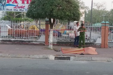 Vụ đôi nam nữ chết trên vỉa hè: Nghi vấn “phi công trẻ” giết người tình