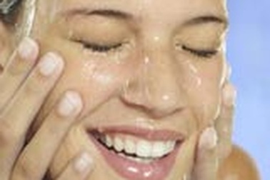 Rửa mặt đúng cách!