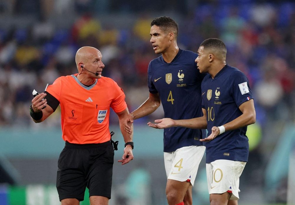 FIFA giao trận chung kết World Cup cho trọng tài thiếu kinh nghiệm? - 3 FIFA giao trận chung kết World Cup cho trọng tài thiếu kinh nghiệm? - 3