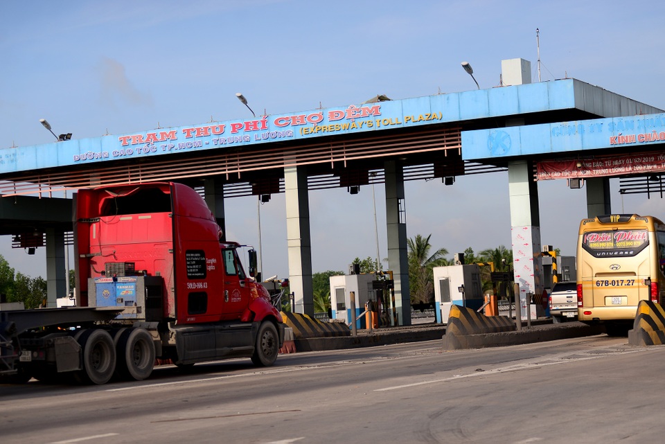 Cao tốc TPHCM - Trung Lương đầy rác, trạm thu phí hoen rỉ - 10 Cao tốc TPHCM - Trung Lương đầy rác, trạm thu phí hoen rỉ - 10