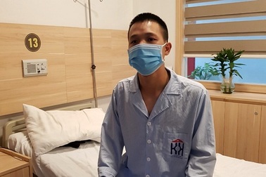 Ngực nhói đau, chàng trai trẻ không ngờ mang khối u to khủng trong ngực