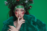 Mẫu nhí Bảo Hà mất 6 tiếng hóa trang phong cách độc lạ trong bộ ảnh Noel