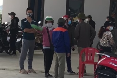 Người dân tá hỏa khi mua xăng nhưng được đổ toàn... nước lã