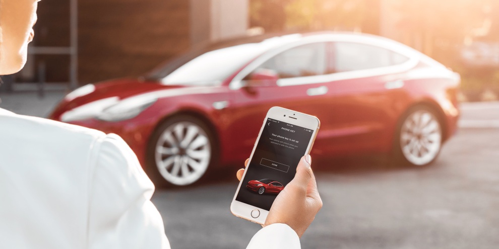 Ứng dụng của Tesla đóng vai trò quan trọng với người dùng của hãng xe này (Ảnh: Tesla). Ứng dụng của Tesla đóng vai trò quan trọng với người dùng của hãng xe này (Ảnh: Tesla).