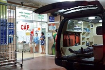 Ngồi trong nhà, 2 người bị côn đồ xông vào chém trọng thương