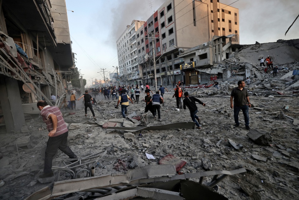Chiến sự Gaza: Hơn 1.500 tên lửa cày nát khu vực, gần 70 người chết - 2 Chiến sự Gaza: Hơn 1.500 tên lửa cày nát khu vực, gần 70 người chết - 2