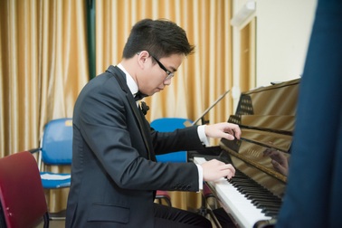 “Thần đồng" piano Nguyễn Việt Trung về nước biểu diễn