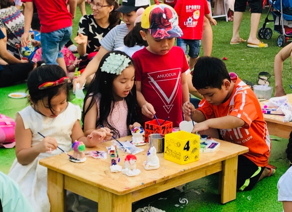 Con nghỉ Tết sớm, phụ huynh phải “mượn” giúp việc nhà hàng xóm - 2 Con nghỉ Tết sớm, phụ huynh phải “mượn” giúp việc nhà hàng xóm - 2