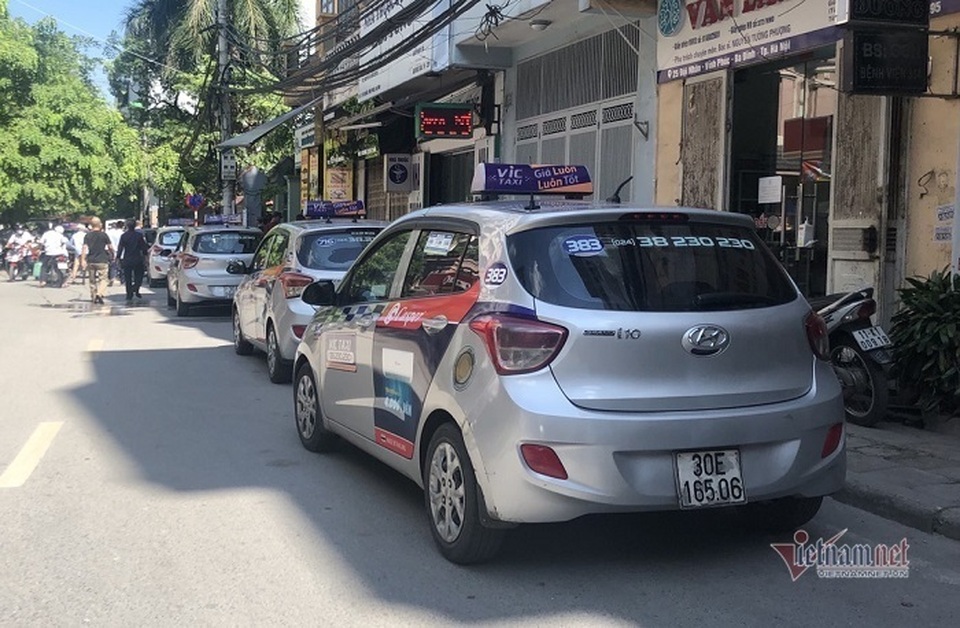 Rút đề xuất chỉ được dừng xe dưới 5 phút, cánh lái xe thở phào - 2 Rút đề xuất chỉ được dừng xe dưới 5 phút, cánh lái xe thở phào - 2