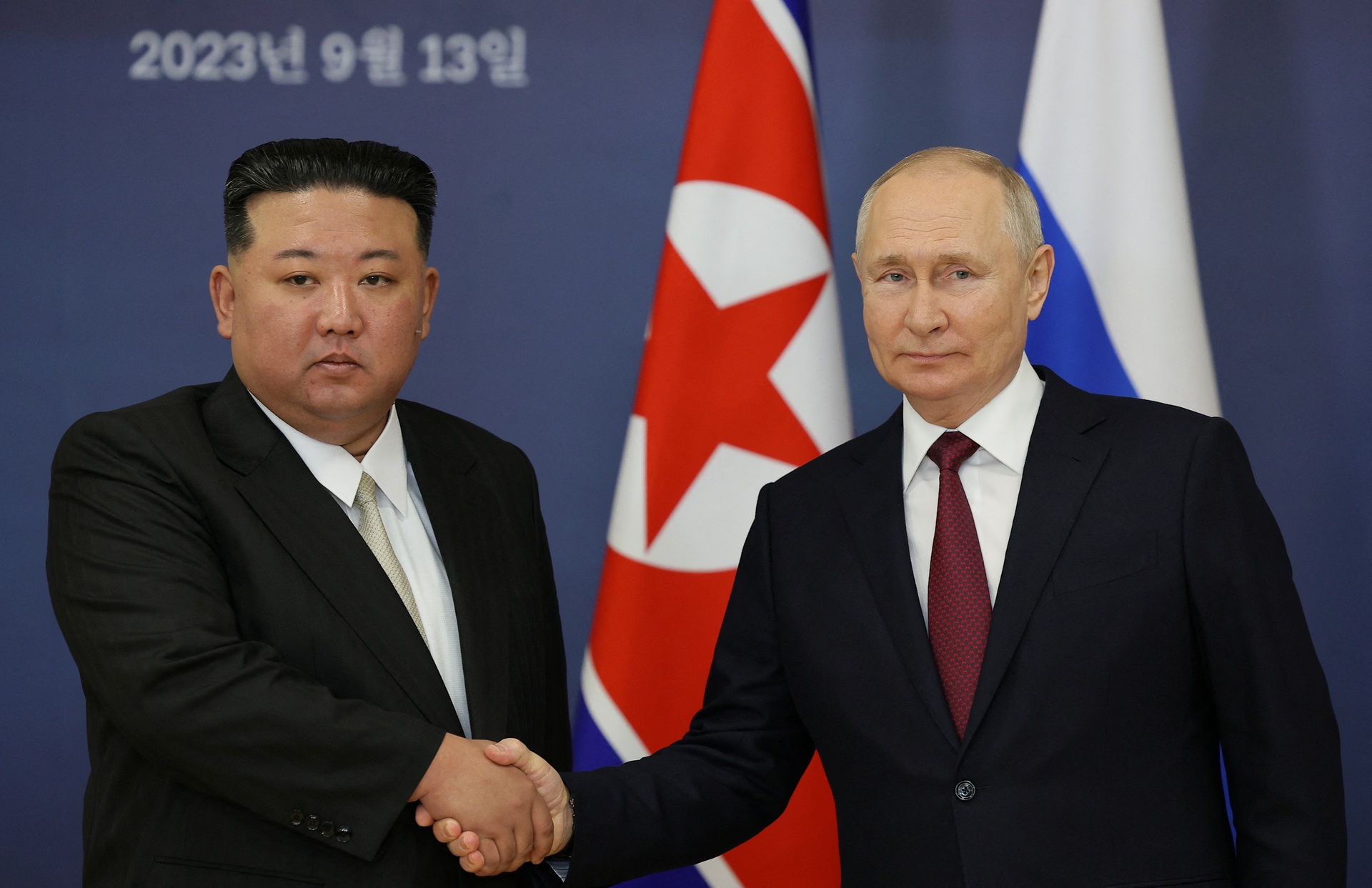 Ông Kim Jong-un: Triều Tiên coi quan hệ với Nga là ưu tiên hàng đầu - 1 Ông Kim Jong-un: Triều Tiên coi quan hệ với Nga là ưu tiên hàng đầu - 1