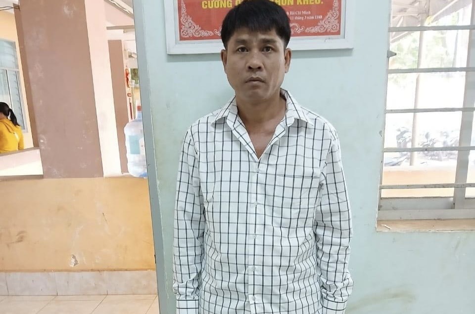 Kẻ mang 8 tiền án hiếp dâm bé gái 10 tuổi ở Bình Phước - 1