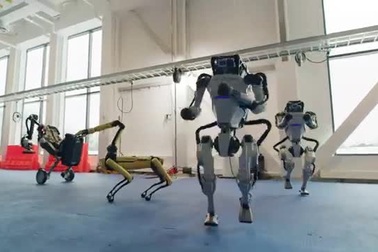 "Ban nhạc" robot nhảy múa gây sốt cộng đồng mạng