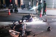 Hai xe máy đấu đầu trong đêm, 2 thanh niên tử vong