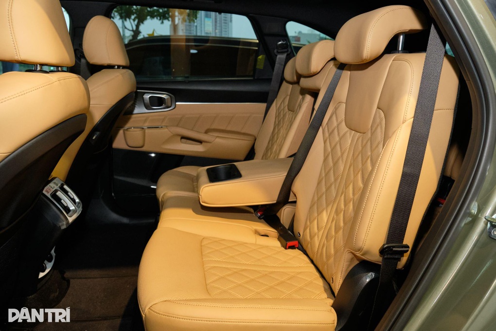 Ngoài ăn xăng như ngửi, Kia Sorento PHEV có gì khi đắt gần bằng GLC 200 - 30 Ngoài ăn xăng như ngửi, Kia Sorento PHEV có gì khi đắt gần bằng GLC 200 - 30
