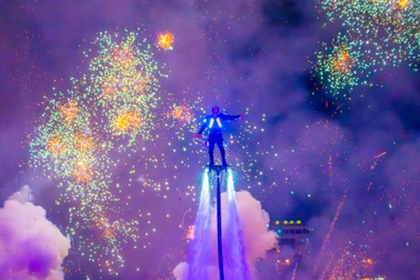 14 tiếng chuẩn bị mỗi ngày cho show pháo hoa hàng đêm tại Đà Nẵng