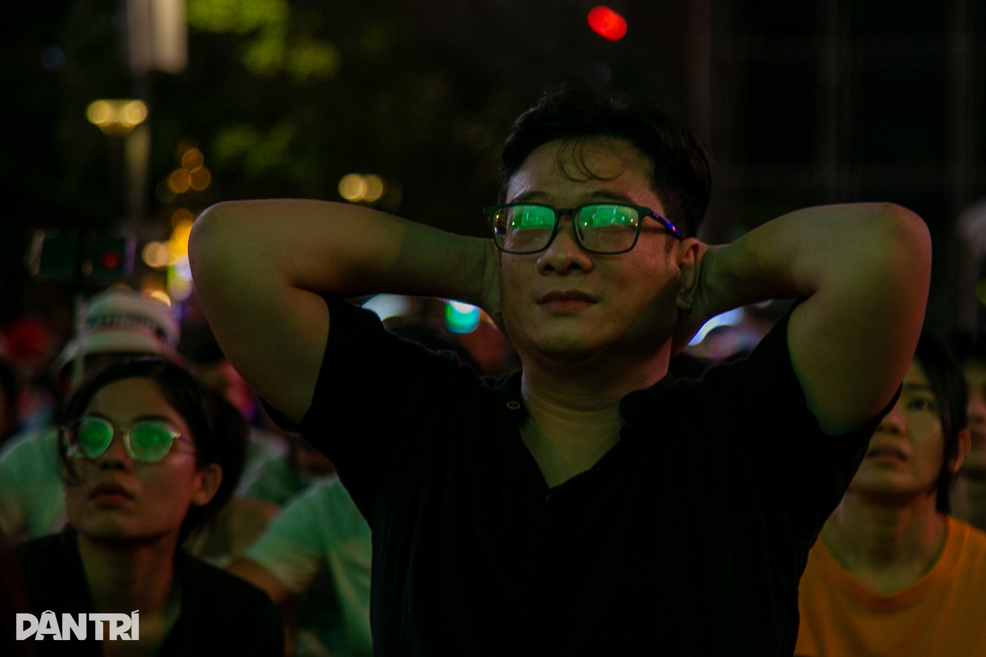 Người hâm mộ thất vọng trước thất bại của đội tuyển Việt Nam - 10 Người hâm mộ thất vọng trước thất bại của đội tuyển Việt Nam - 10