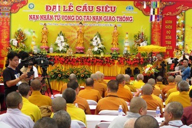 Tổ chức đại lễ cầu siêu cho các nạn nhân tử vong vì TNGT vào rằm tháng 7