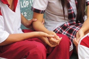 Được yêu mới bị… đòn!