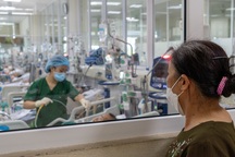 Tuyến cuối chữa sốt xuất huyết: Chạy đua cứu bệnh nhân cô đặc máu