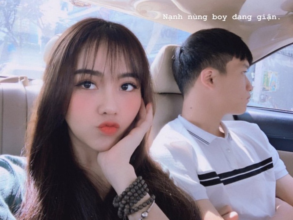 Bạn gái xinh đẹp của Hoàng Đức hiếm hoi mặc bikini đốt mắt ở bãi biển - 8 Bạn gái xinh đẹp của Hoàng Đức hiếm hoi mặc bikini đốt mắt ở bãi biển - 8