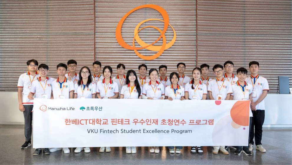 Hanwha Life tài trợ chuyến thực tế Hàn Quốc cho nhân tài Fintech Việt Nam - 4 Hanwha Life tài trợ chuyến thực tế Hàn Quốc cho nhân tài Fintech Việt Nam - 4