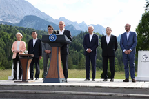 Mỹ tuyên bố tung "vũ khí" nhằm vào 2,3 tỷ USD hàng hóa của Nga