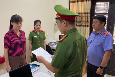 Sập bờ kè làm 3 người chết: Khởi tố thêm một chủ tịch phường và thuộc cấp