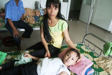 Cháu Lê Ngọc Linh đã được phẫu thuật tim thành công