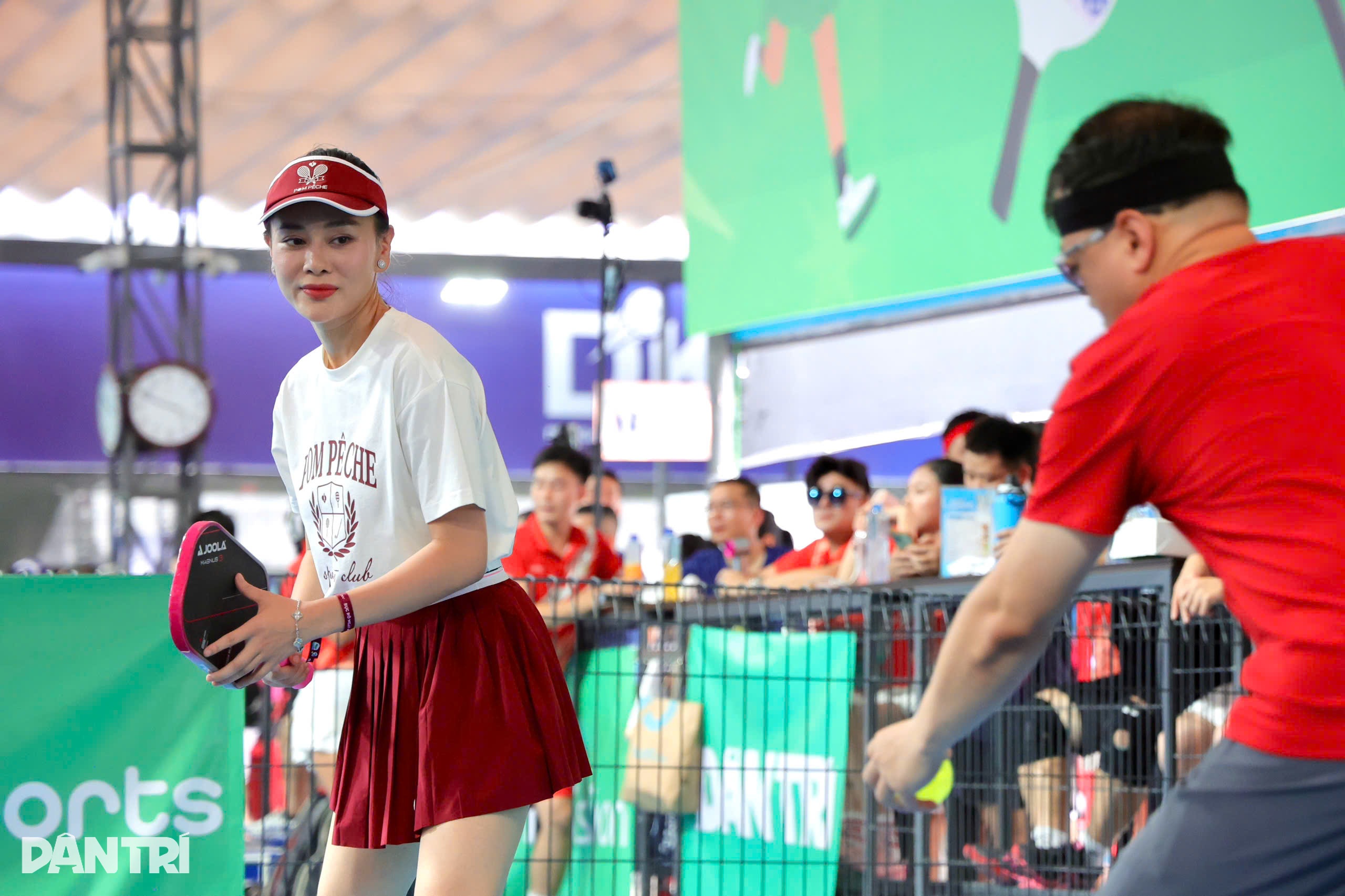Phương Oanh - Shark Bình đấu máu lửa, gây sốt ở giải pickleball Dân trí - 7